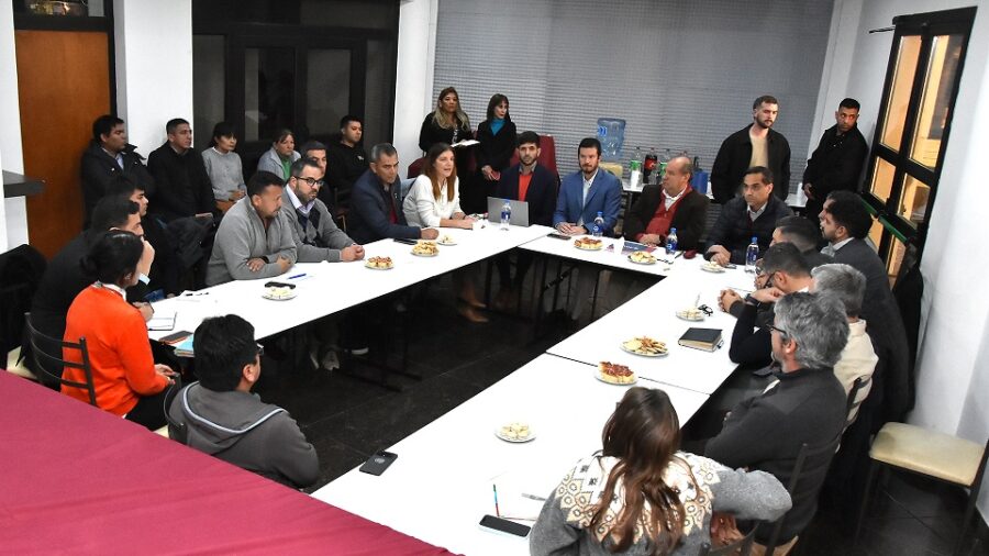 En los próximos días se realizará un nuevo encuentro para determinar cómo se pondrán en marcha las soluciones discutidas en la reunión. Foto: Prensa Gobierno de Salta. 