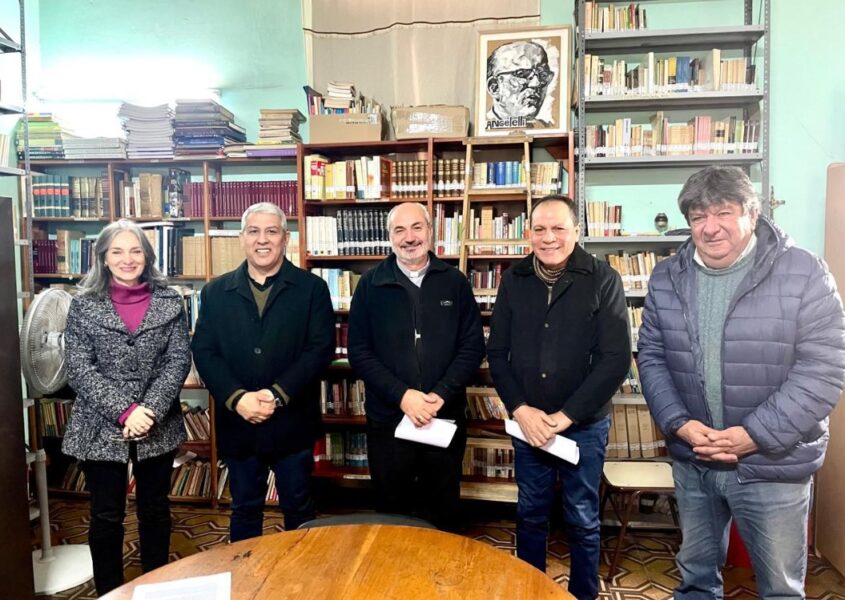 Ambas partes acordaron trabajar unidos para desarrollar estrategias de concientización y prevención efectivas. Foto: AJALAR. 