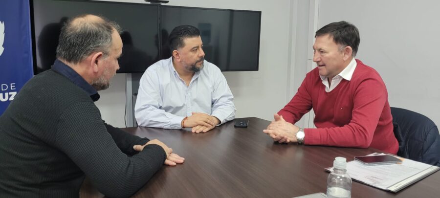 Las autoridades se reunieron para evaluar las acciones que se están llevando a cabo para prevenir el juego en jóvenes. Foto: Gobierno de Santa Cruz. 