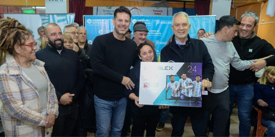 El lanzamiento contó con la participación de más de 330 adultos mayores. Foto: Lotería de la Provincia. 