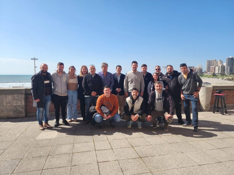 Gonzalo Atanasof recorrió el Casino Central de Mar del Plata junto a los representantes gremiales del sector. Foto: IPLyC Buenos Aires. 