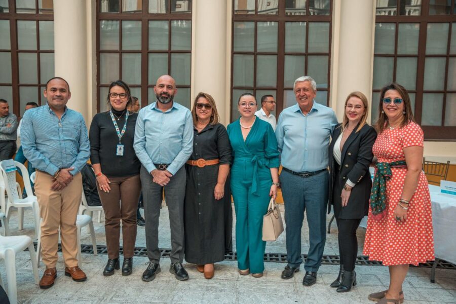 Las autoridades de las diversas entidades que conformarán el comité durante la presentación del mismo. Foto: Coljuegos.