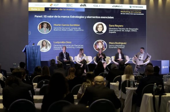 Foto del panel "El valor de la marca: Estrategias y elementos esenciales".