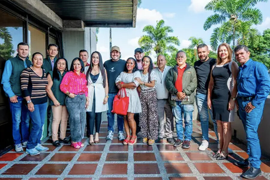 Reunión de gobernador de Risaralda, Juan Diego Patiño Ochoa, con representantes de fuerza de ventas de la Lotería del Risaralda.