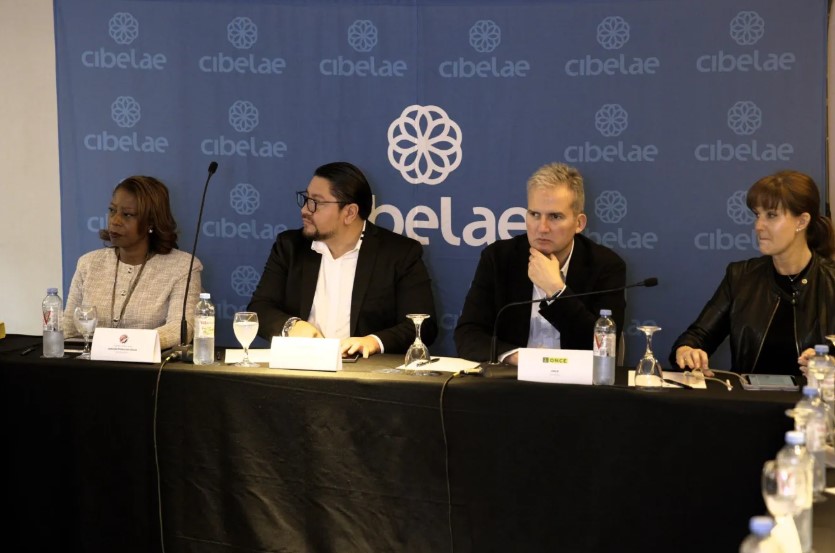 Miembros de la Junta Directiva de CIBELAE.