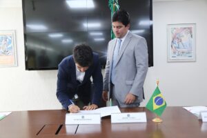 Felippe Marchetti, Sportradar, y André Fufuca, Ministro de Deportes de BR.