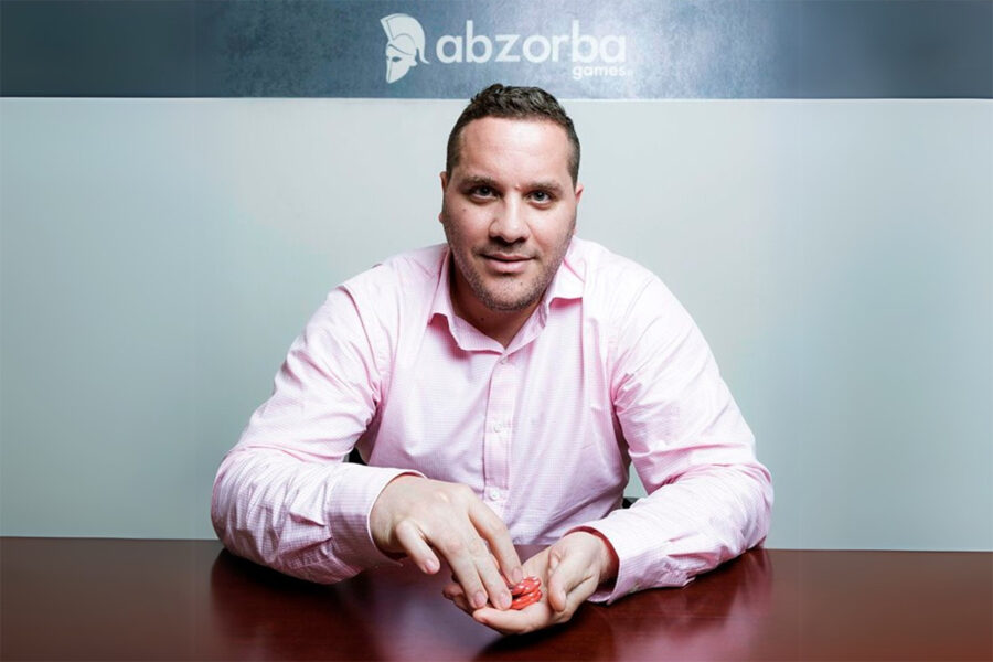 Manos Moschous, director de Abzorba Games.