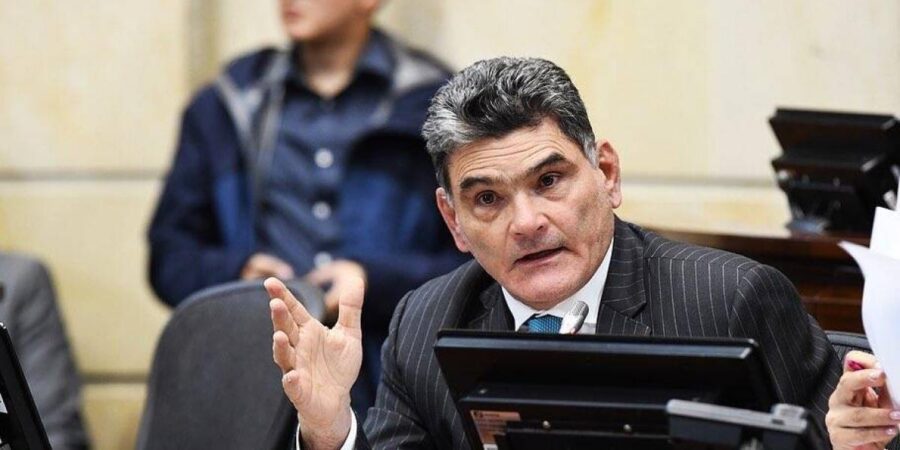 Gregorio Eljach, procurador.