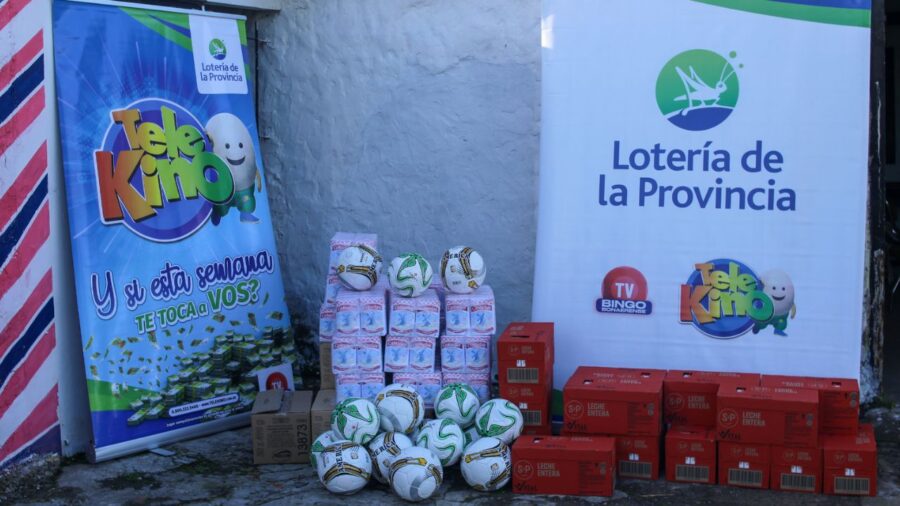 Telekino y la Lotería de la Provincia de Buenos Aires donaron pelotas y alimentos a un club