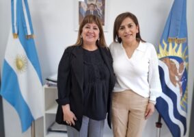 Claudia Pavez se reunió con la titular del Consejo Provincial de Educación, Iris Rasgido.