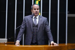 Fred Linhares, diputado autor del proyecto.