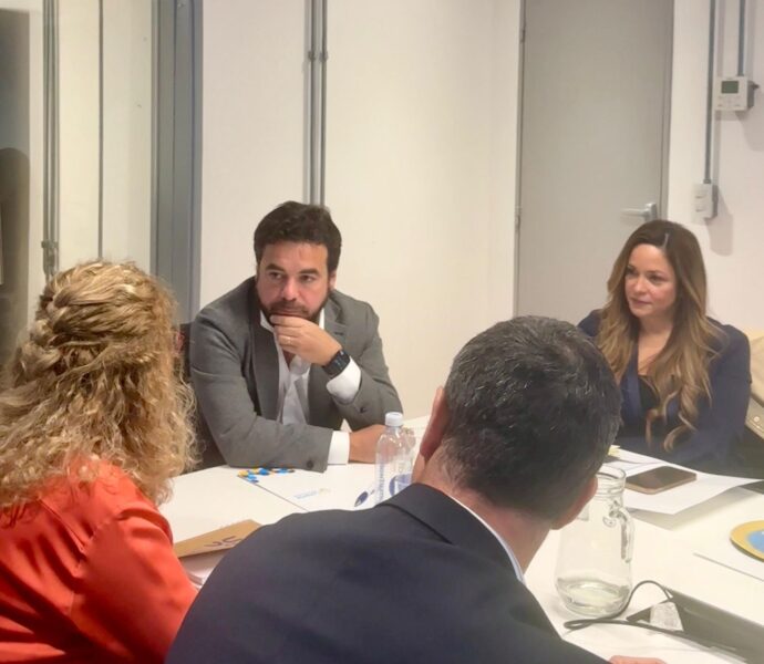Directivos de ambas entidades participaron del encuentro. Foto: LOTBA.