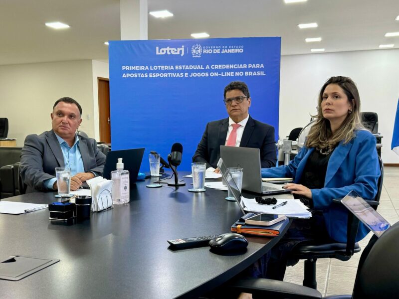 Las autoridades de Loterj durante la reunión. Foto: Loterj.