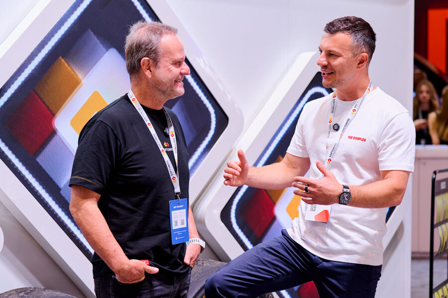 Ivan Montik, fundador de SOFTSWISS, y Rubens Barrichello, leyenda de F1 y director no ejecutivo en Latinoamérica