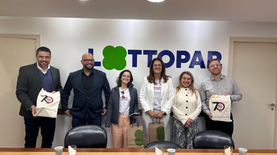 Autoridades de ambas entidades formaron parte del encuentro. Foto: Lottopar.