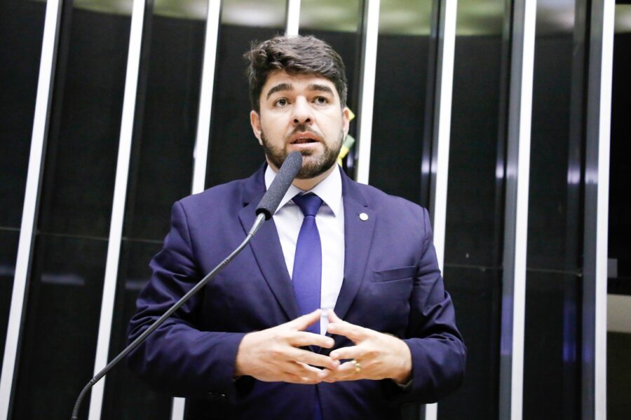 Zé Vitor, diputado federal brasileño.