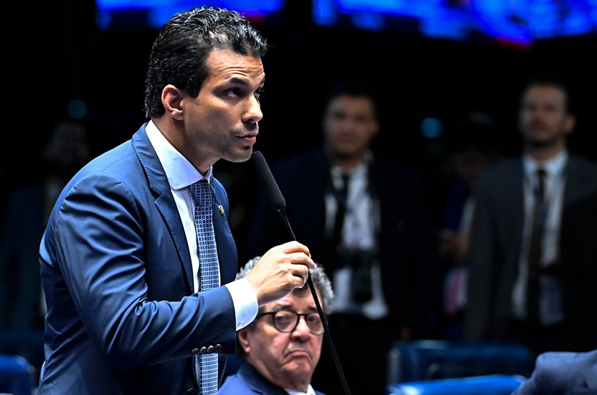 El relator de la propuesta, senador Irajá, no logró el tratamiento de urgencia del proyecto. Foto: Waldemir Barreto/Agência Senado.