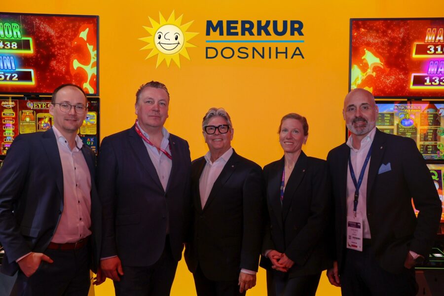 Mirando hacia el futuro de Merkur Dosniha: Dominik Raasch (desde la izquierda), Sascha Blodau, Carlos Chacón, Lara Knuchel y Juanjo Mayol.