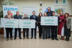 La Junta de Extremadura y el Gran Casino Extremadura donan EUR150.000 a entidades sociales