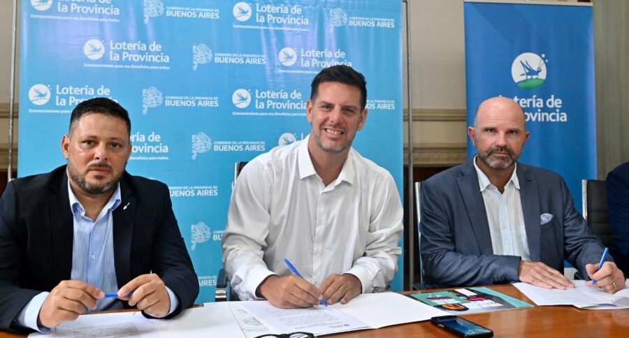 Autoridades del IPLyC Buenos Aires y de la Fundación Nexum durante la firma del acuerdo. Foto: IPLyC Buenos Aires.