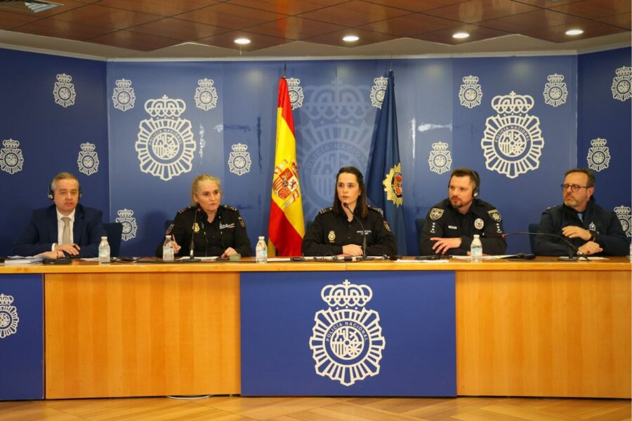 Desarticulan red criminal que usaba identidades de mujeres ucranianas para fraudes en apuestas online