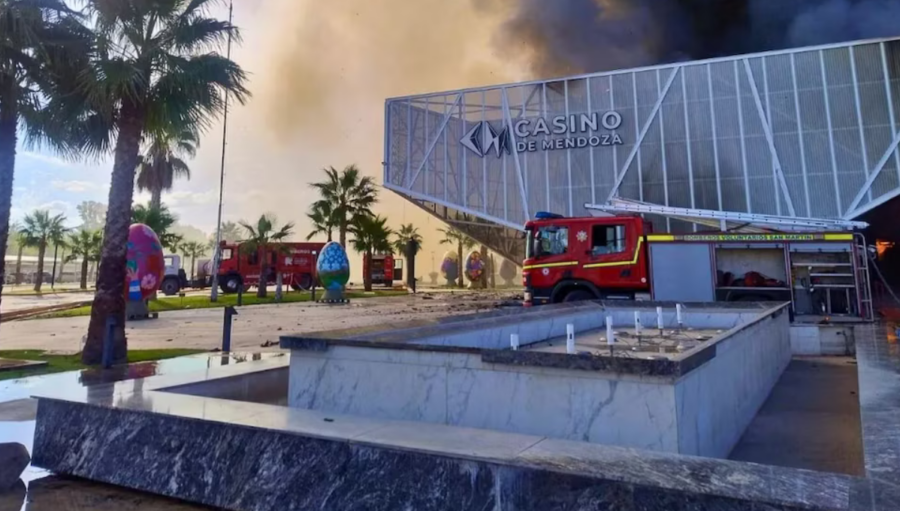 Comienzan las obras de reconstrucción tras el incendio en el casino de Mendoza – Sala Este