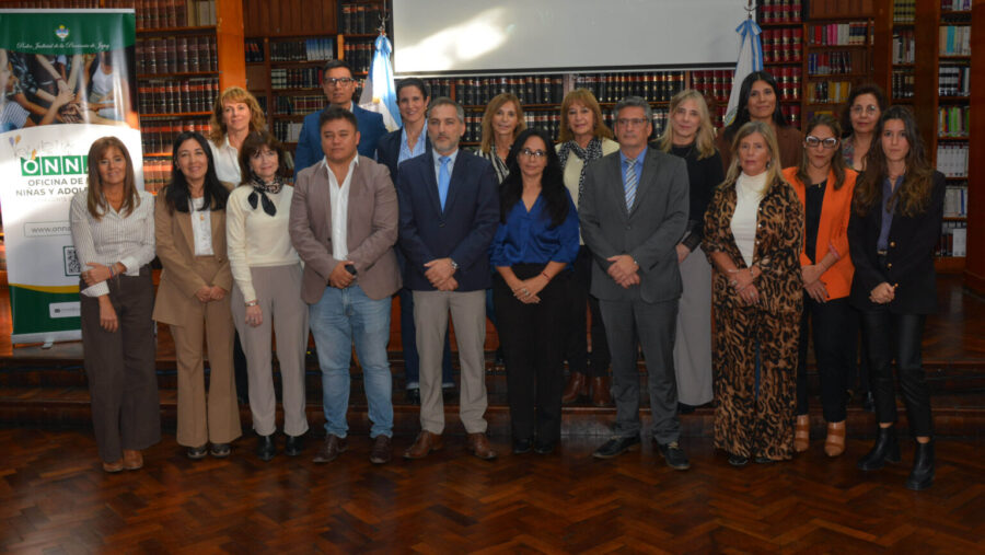 La provincia de Jujuy comenzó capacitaciones para aplicar la prohibición del ingreso de deudores alimentarios a casinos