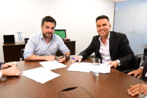 LOTBA y Banco Ciudad firman un acuerdo para reforzar la prevención del lavado de activos