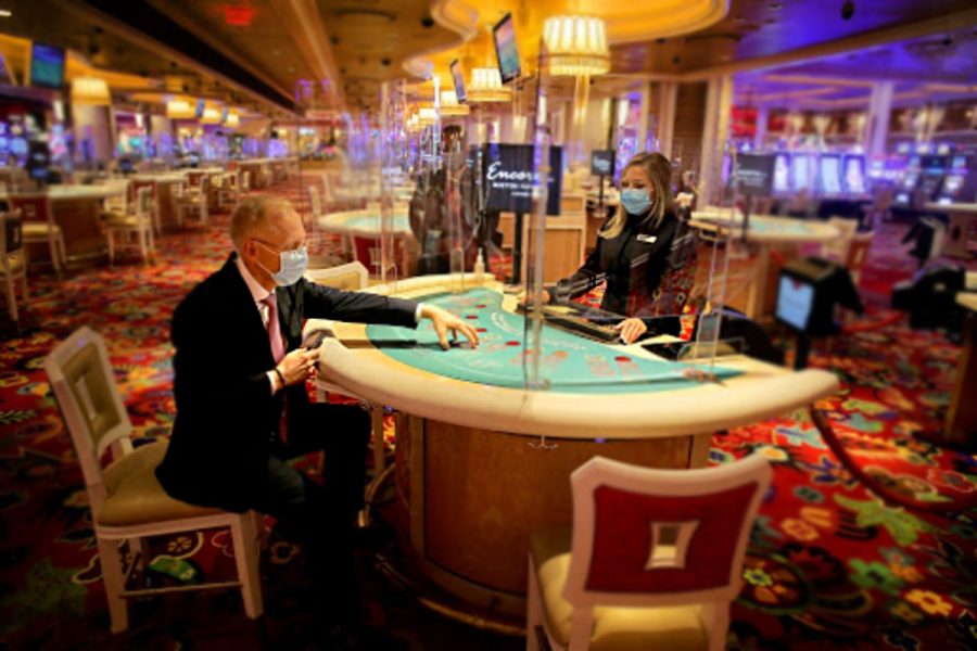 Bally’s has placed no smoking signs at its Rhode Island casinos tables.