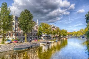 Dutch parliament continues to debate proposed ban on online gambling advertising