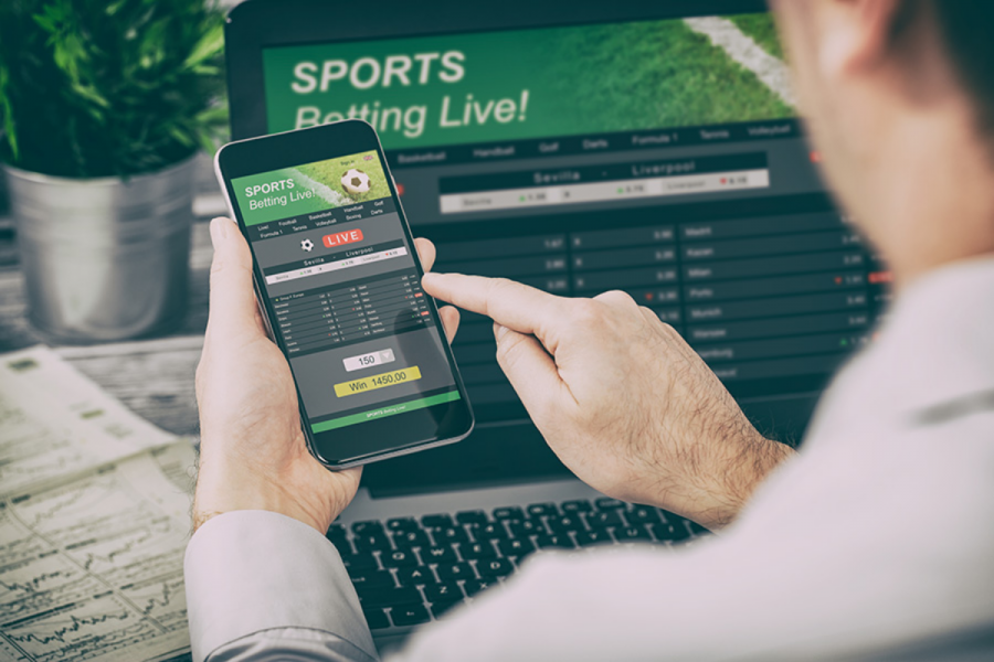 The app offers horse racing content, live streaming video and race replays.