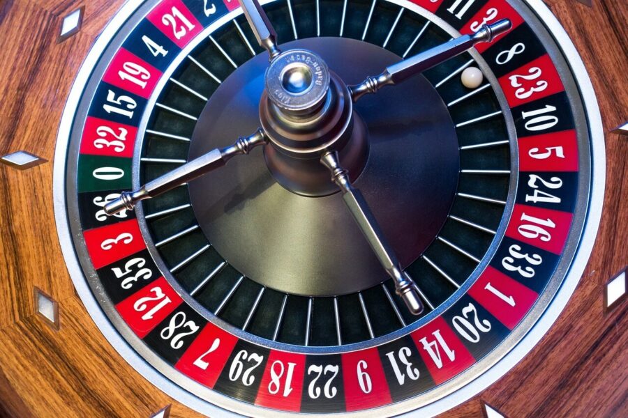 how many numbers on a roulette wheel casino