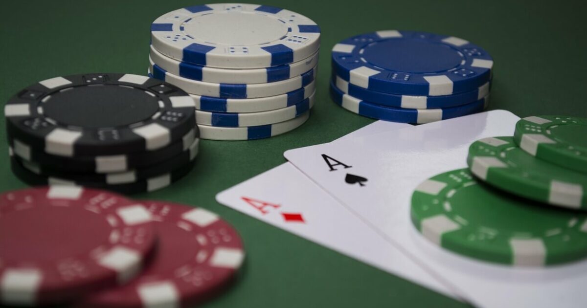 Blackjack double down: What does it mean and when should I do it?