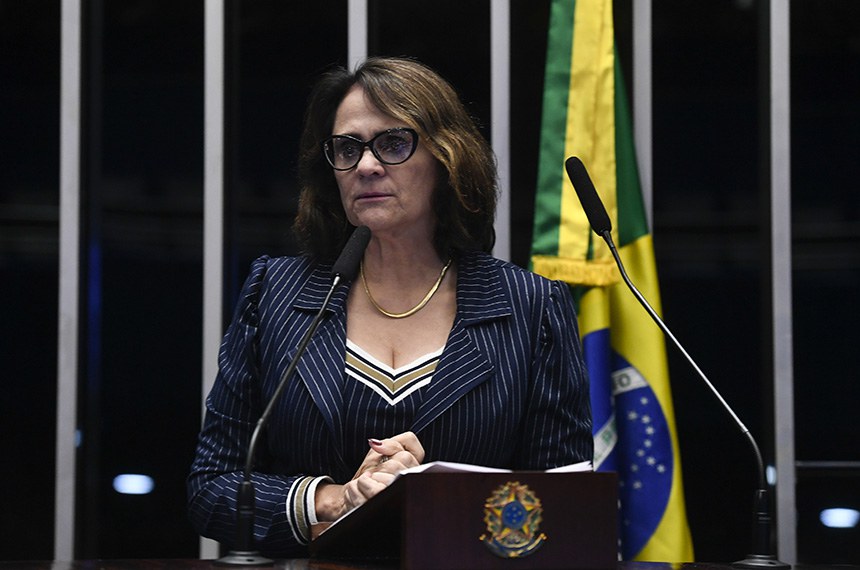 Senator Damares Alves (Republicanos-DF). 