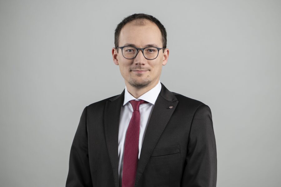 Dominik Raasch, Management Board Member, Merkur Sales.