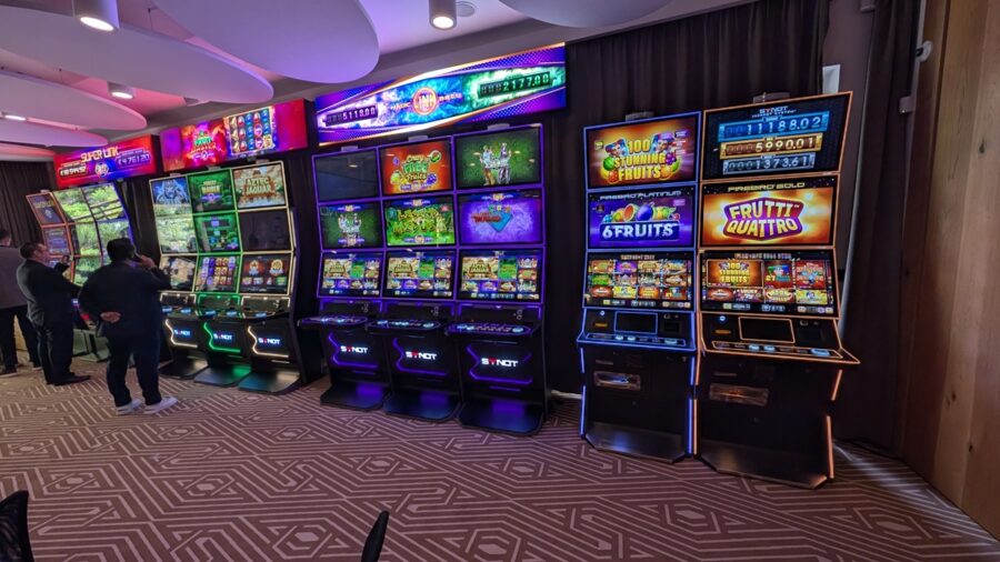 SYNOT Day slots.
