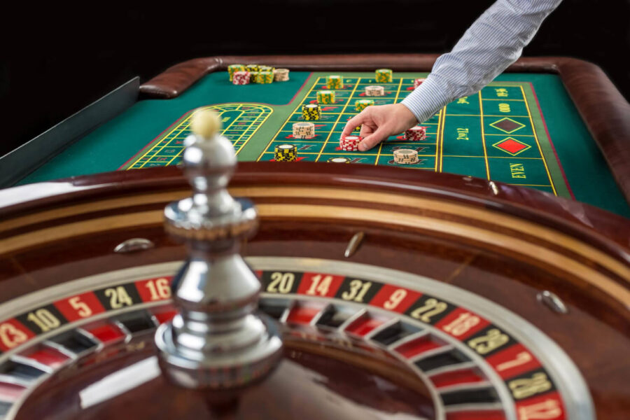 Roulette betting strategy: The ultimate guide