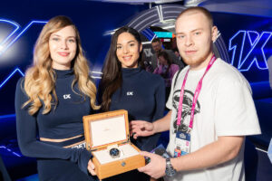 1xBet hosts giveaway at SiGMA Central Europe: OMEGA watch winner