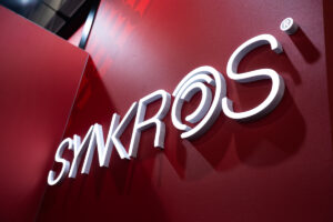 SYNKROS.
