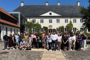 43 compliance staff members from the Merkur Group gathered at Benkhausen Castle for a two-day workshop.