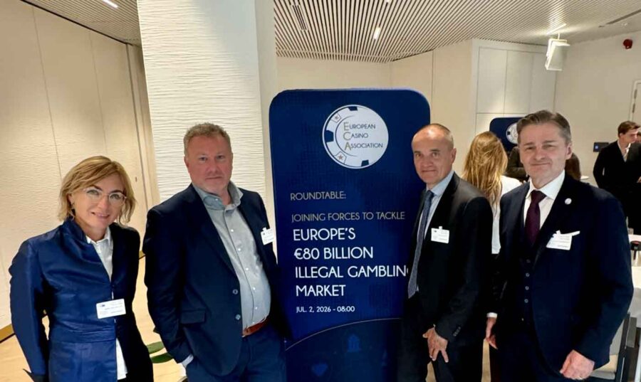 Annet Meijer and Paul Benner from the Dutch gambling regulator Kansspelautoriteit with Anders Dorph, Director of the Denmark's Spillemyndigh eden and President of the Gaming Regulators European Forum (GREF); and Hermann Pamminger, Secretary General of the European Casino Association at the ECA roundtable in the European Parliament. Photo: ECA
