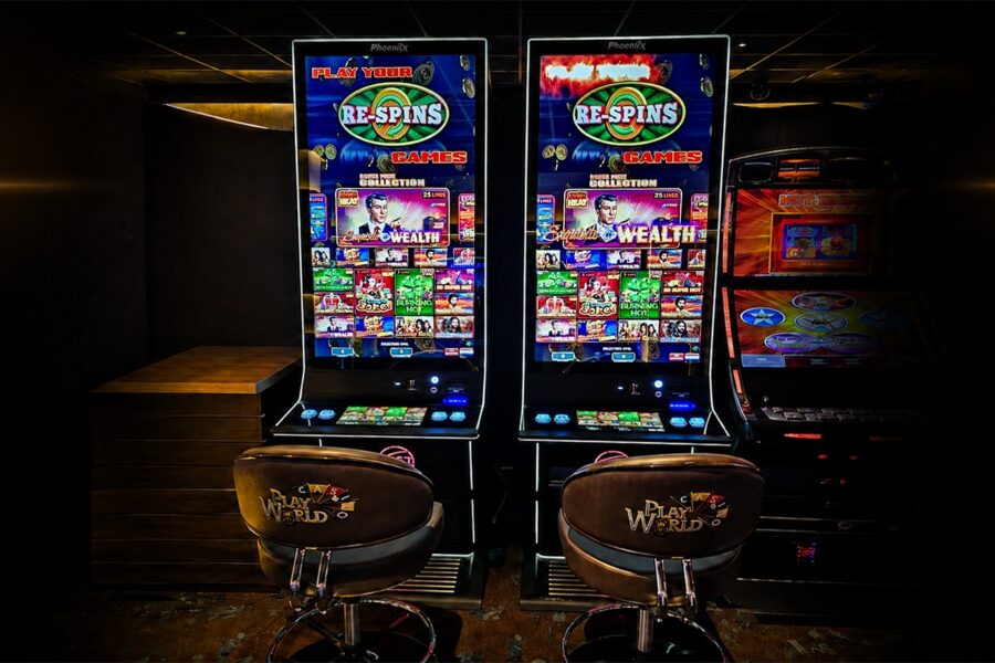 EGT expands its presence in the Netherlands with installations in the popular Play World Casinos