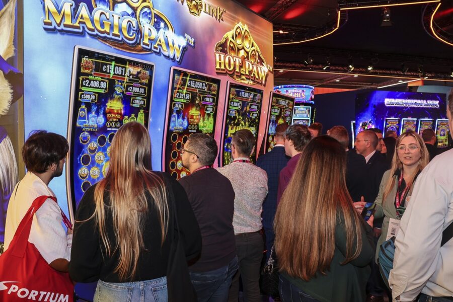 Paw Link had already caught the attention of visitors in Barcelona; now Merkur is unveiling two fresh games featuring exciting new characters in Las Vegas.